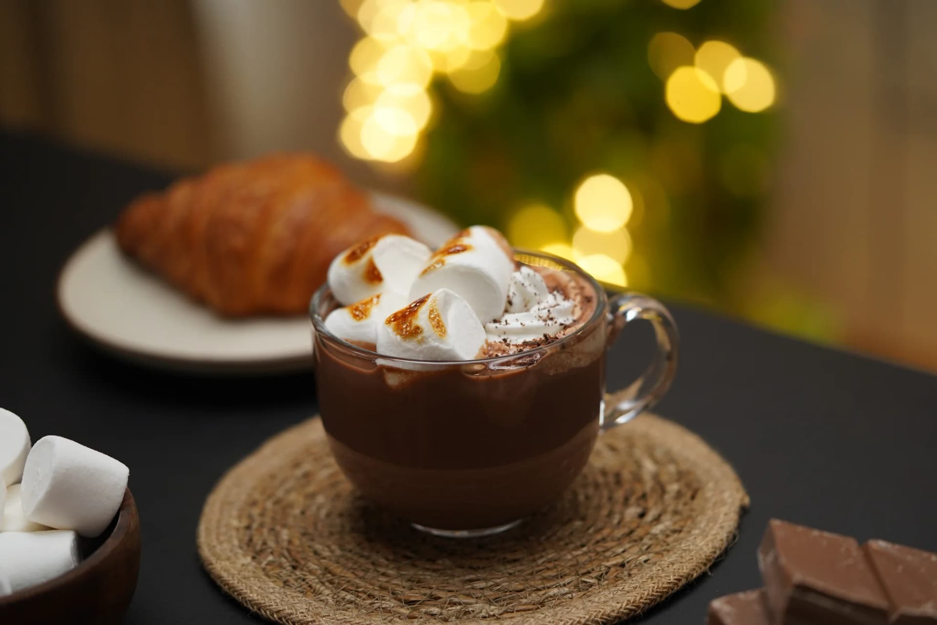 Coffee / hot chocolate